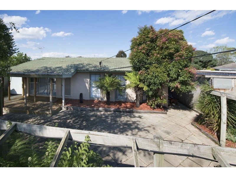 38 Henry Crescent, Seaford VIC 3198