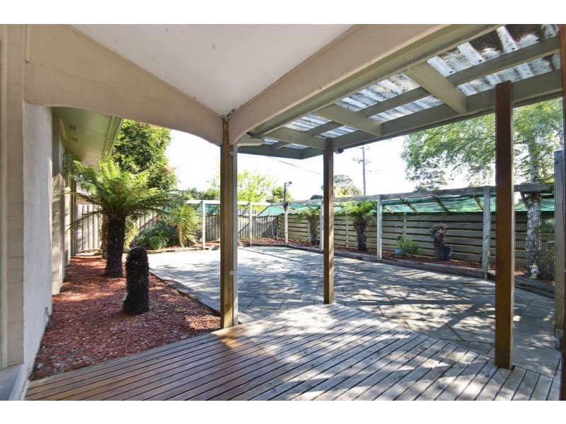 38 Henry Crescent, Seaford VIC 3198