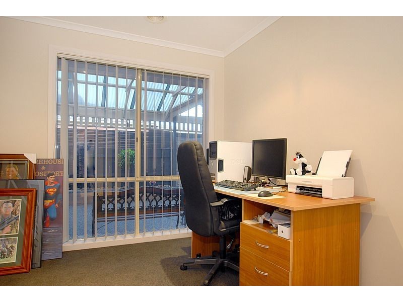 21 Melanie Blair Place, Skye VIC 3977