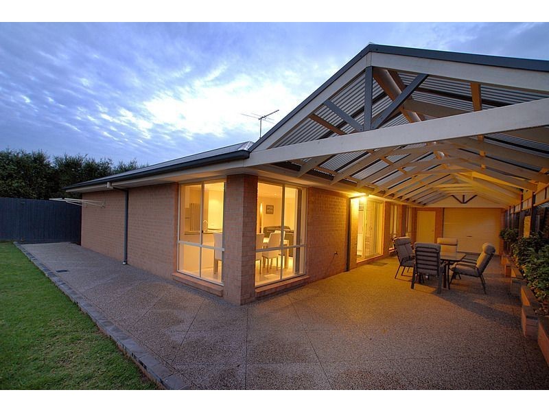 21 Melanie Blair Place, Skye VIC 3977