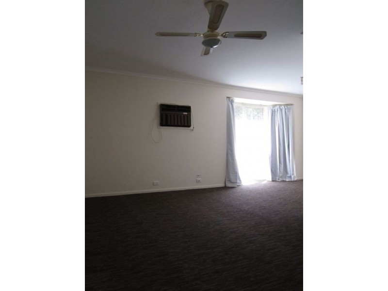 2 Belgrave Place, Carrum Downs VIC 3201