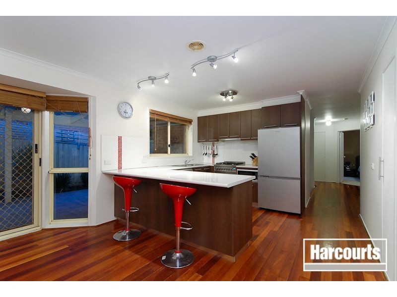 3 George Bass Court, Skye VIC 3977