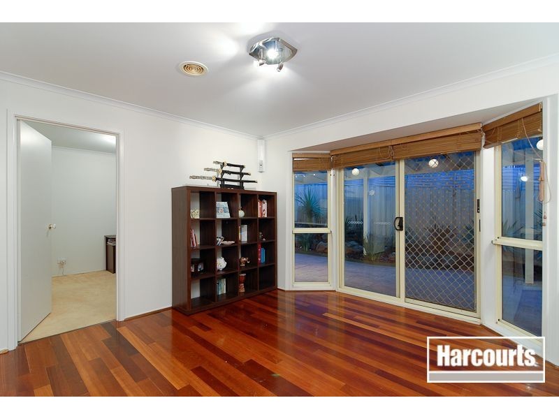 3 George Bass Court, Skye VIC 3977