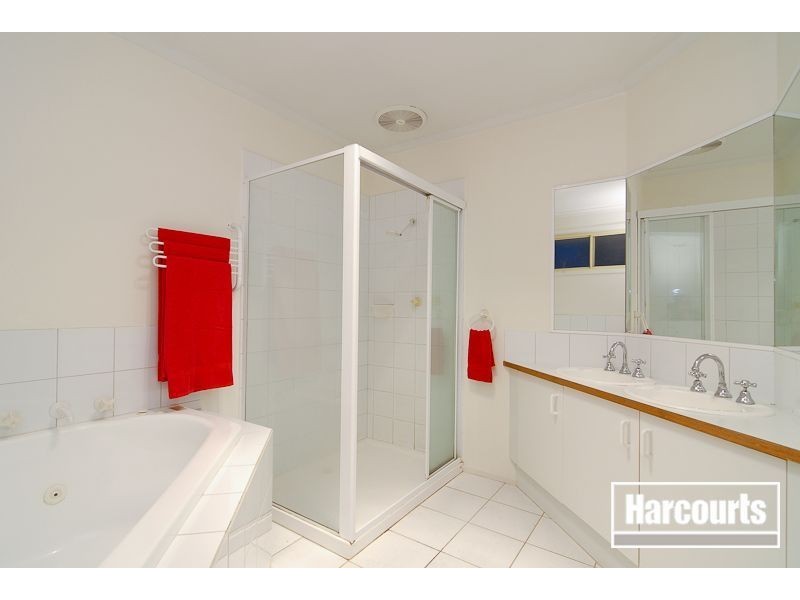 3 George Bass Court, Skye VIC 3977