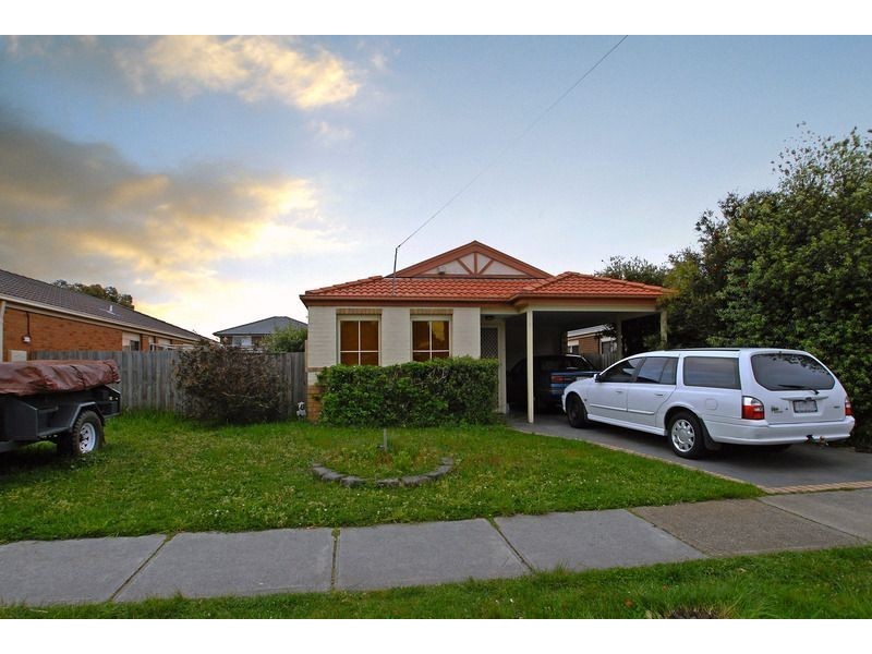 75 Greenwood Drive, Carrum Downs VIC 3201
