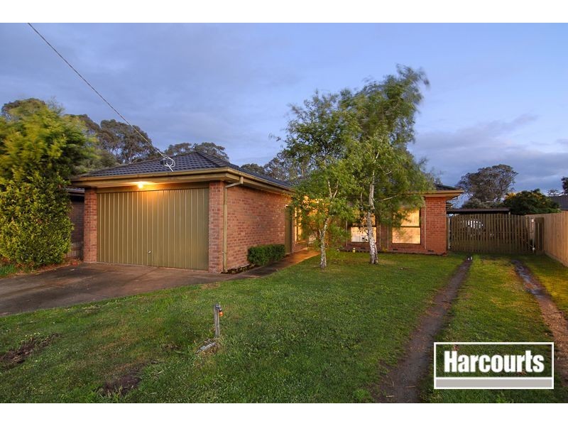4 Duke Court, Skye VIC 3977