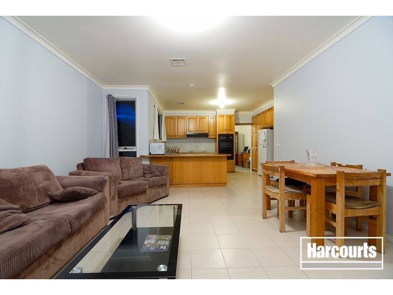 4 Duke Court, Skye VIC 3977