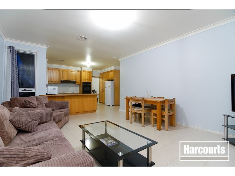 4 Duke Court, Skye VIC 3977