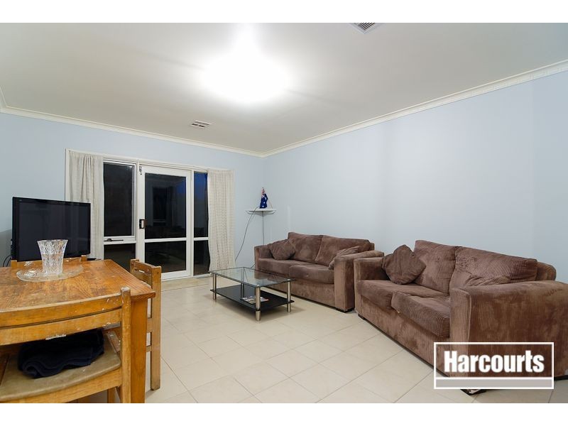 4 Duke Court, Skye VIC 3977