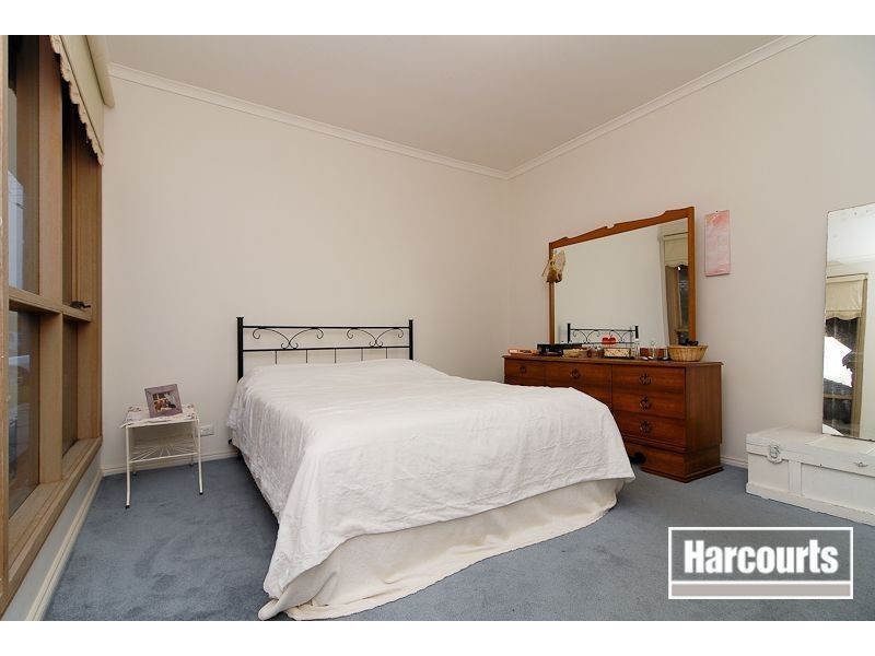 4 Duke Court, Skye VIC 3977