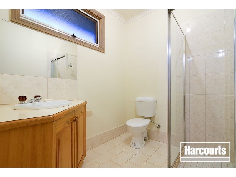 4 Duke Court, Skye VIC 3977