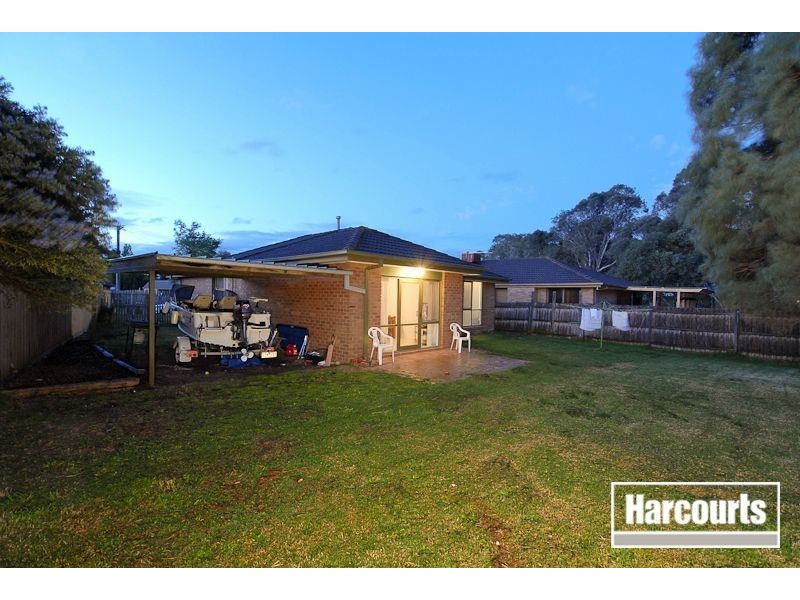 4 Duke Court, Skye VIC 3977