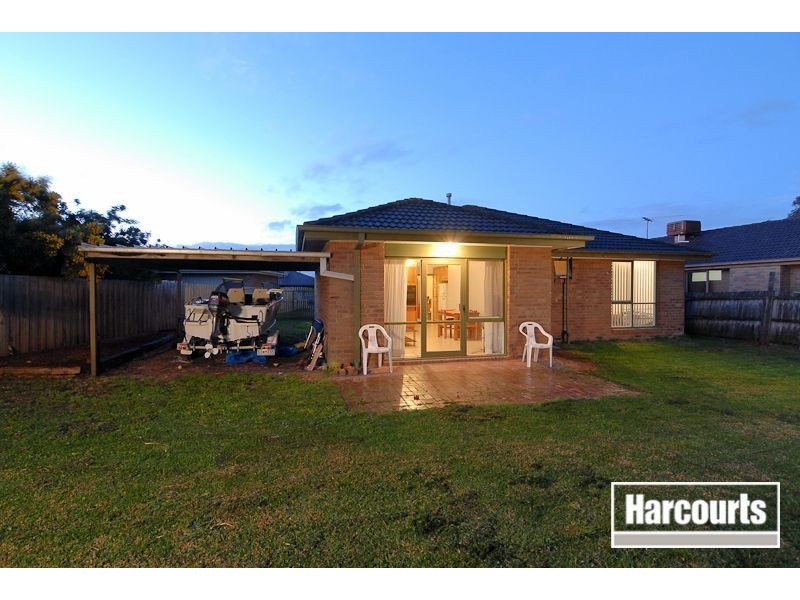 4 Duke Court, Skye VIC 3977