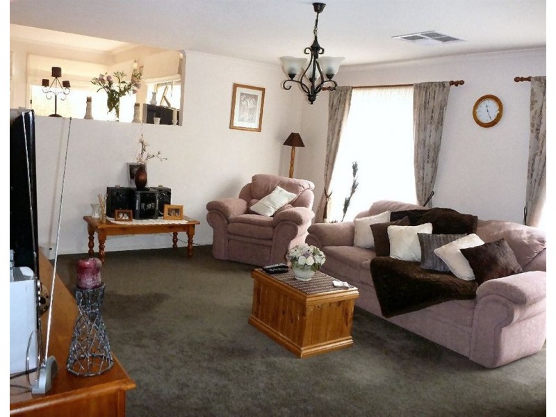 51A Darnley Drive, Skye VIC 3977