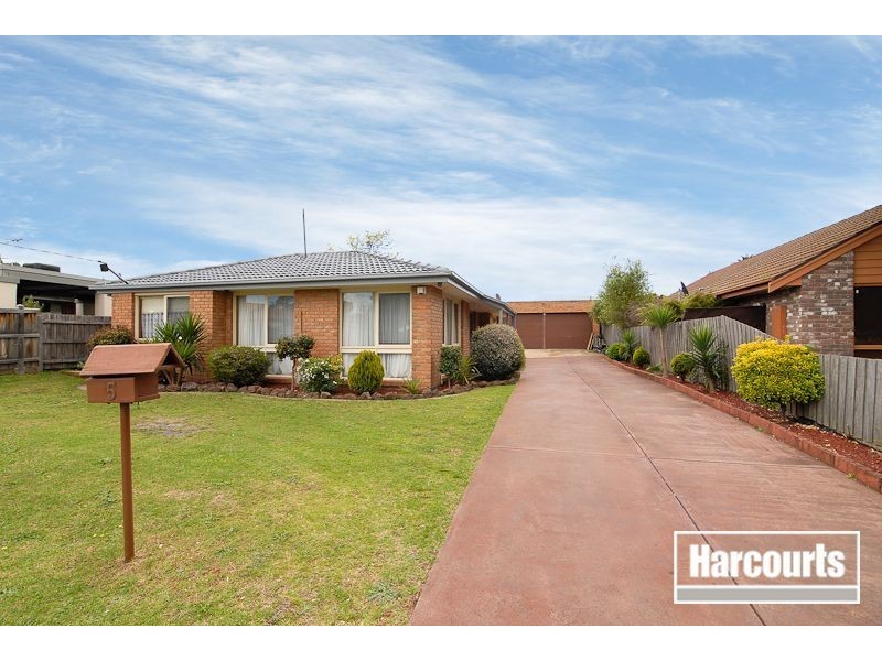 5 Greenwood Drive, Carrum Downs VIC 3201