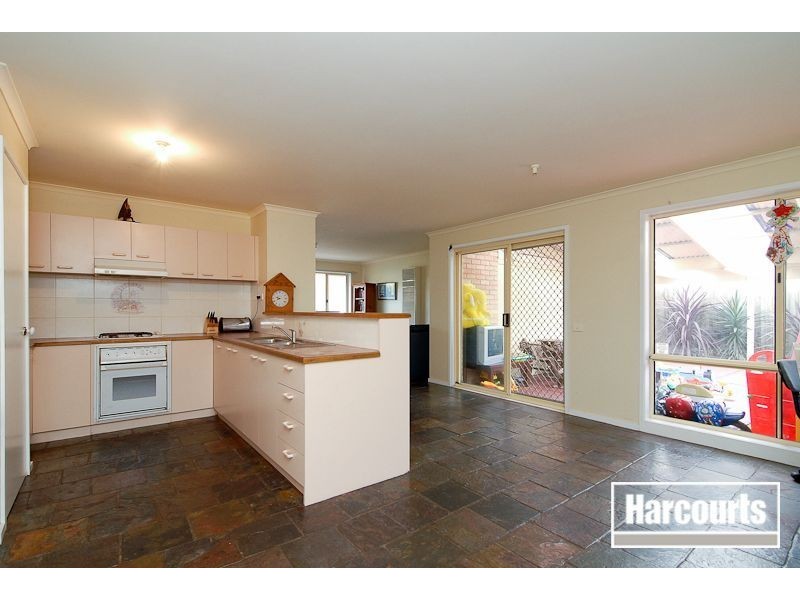 13 Earnshaw Drive, Carrum Downs VIC 3201