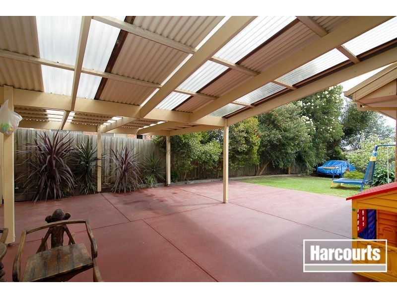 13 Earnshaw Drive, Carrum Downs VIC 3201