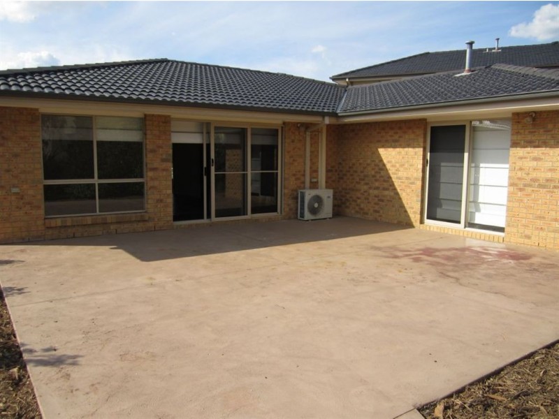 16 Kingsfordsmith Court, Sandhurst VIC 3977