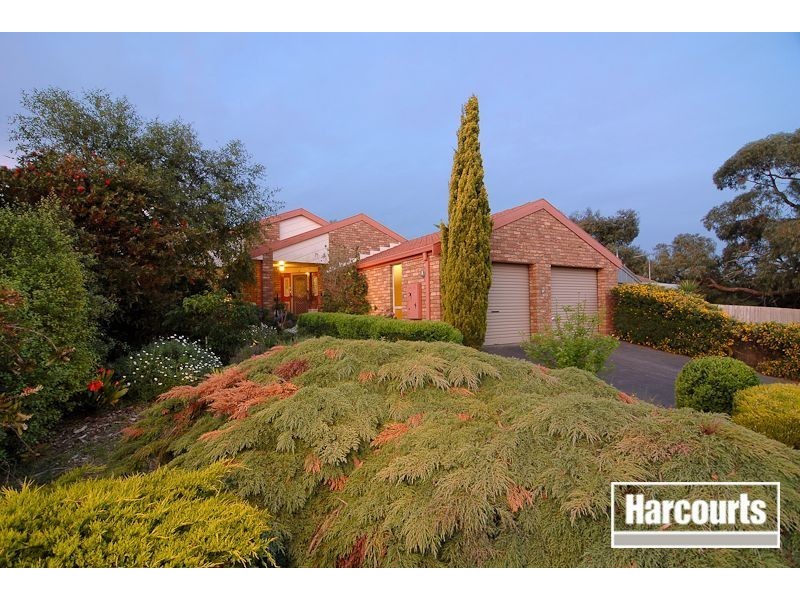 37 Hillview Drive, Carrum Downs VIC 3201