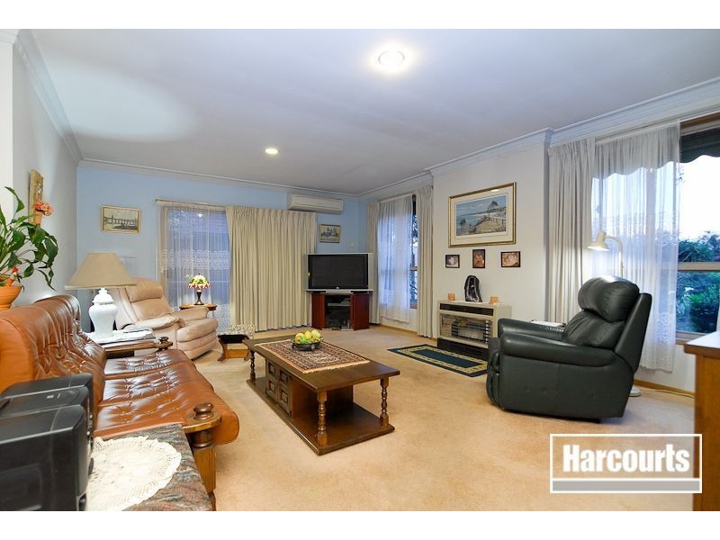 37 Hillview Drive, Carrum Downs VIC 3201