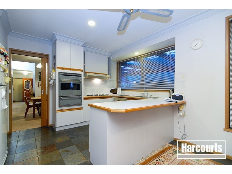 37 Hillview Drive, Carrum Downs VIC 3201