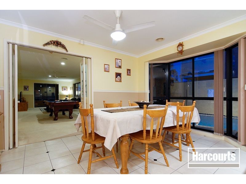 8 Alfred Deakin Grove, Skye VIC 3977