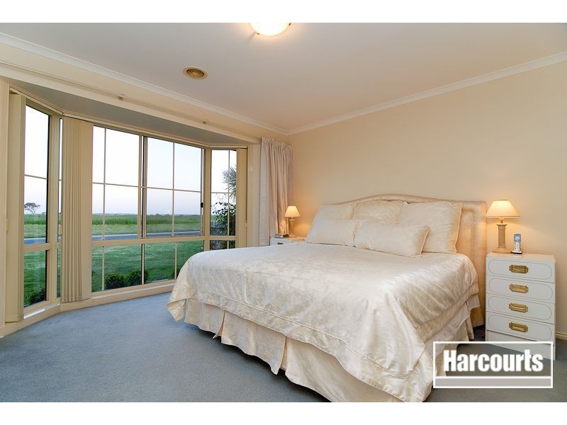 2 Lisa Beth Mews, Skye VIC 3977