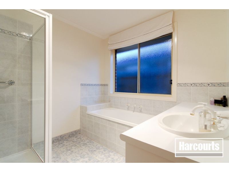 2 Lisa Beth Mews, Skye VIC 3977