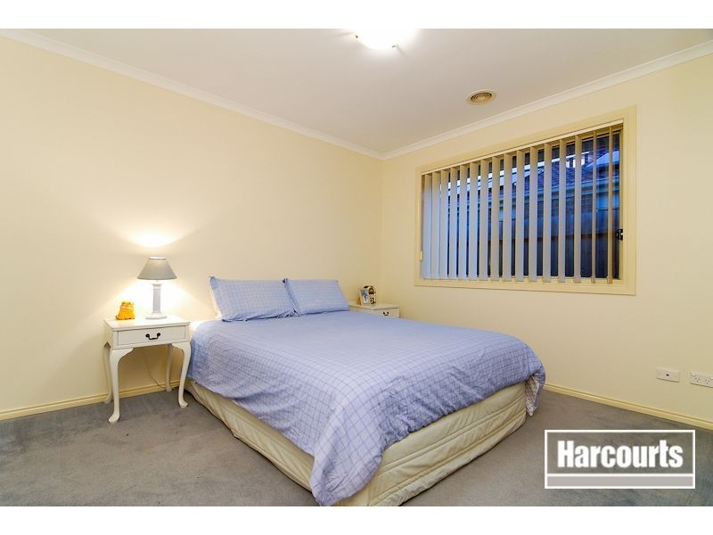 2 Lisa Beth Mews, Skye VIC 3977