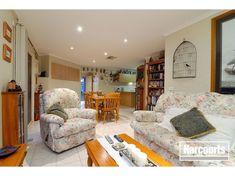 18 Lindas Way, Carrum Downs VIC 3201