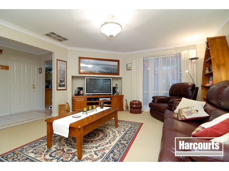 18 Lindas Way, Carrum Downs VIC 3201