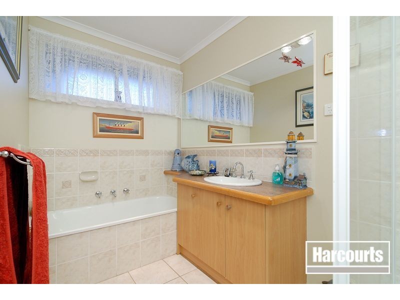 18 Lindas Way, Carrum Downs VIC 3201