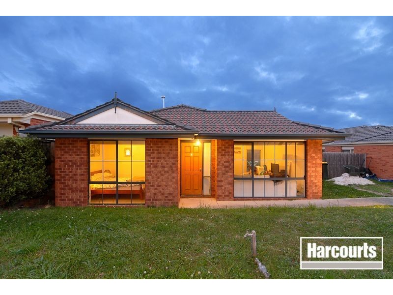 16 Bushlark Drive, Carrum Downs VIC 3201