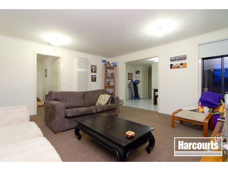 16 Bushlark Drive, Carrum Downs VIC 3201