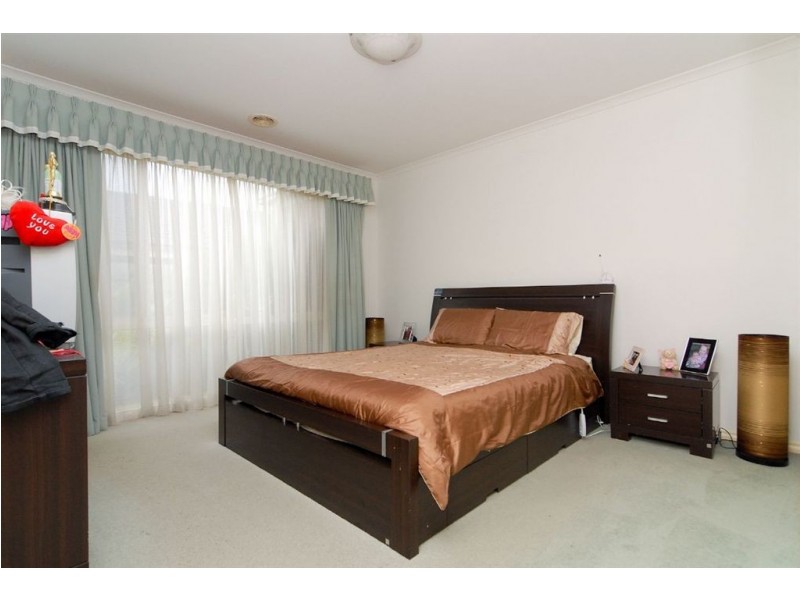 13 Hooper Drive, Skye VIC 3977
