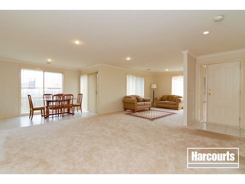 2/34 Jacana Drive, Carrum Downs VIC 3201