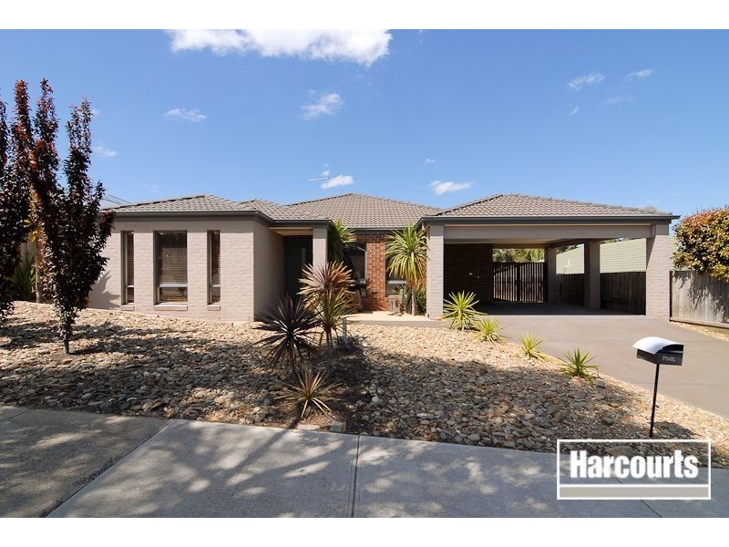 13 Flora Park Way, Carrum Downs VIC 3201