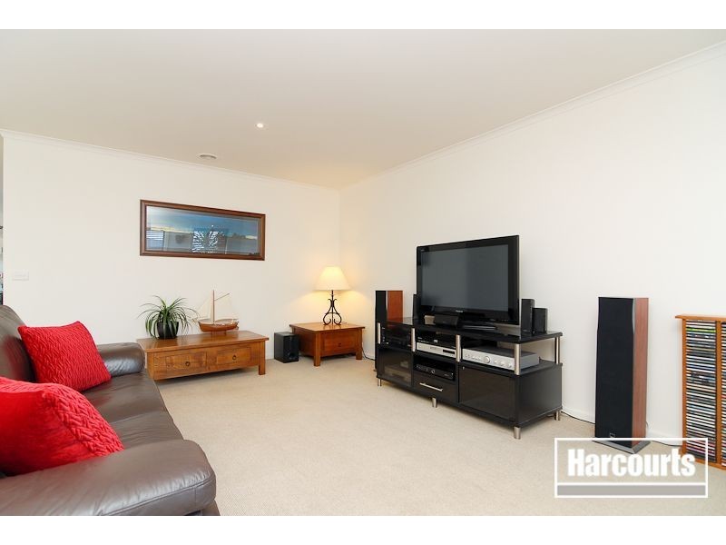 13 Flora Park Way, Carrum Downs VIC 3201