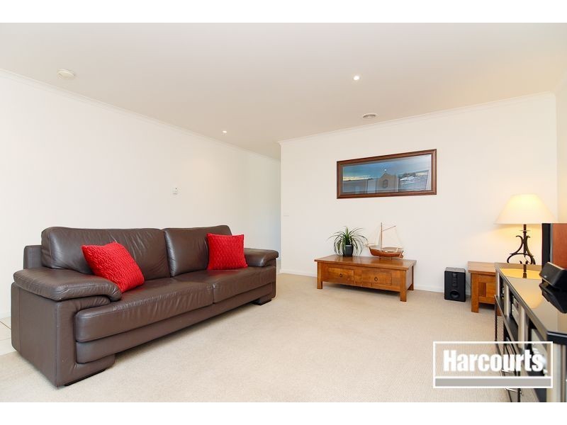 13 Flora Park Way, Carrum Downs VIC 3201