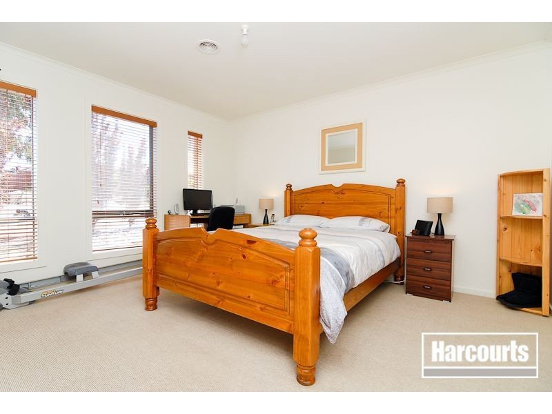 13 Flora Park Way, Carrum Downs VIC 3201