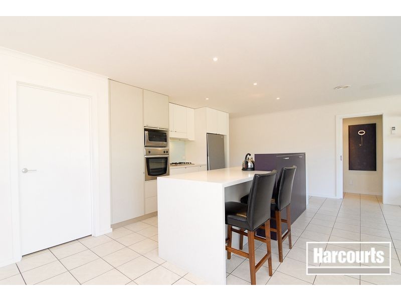 13 Flora Park Way, Carrum Downs VIC 3201