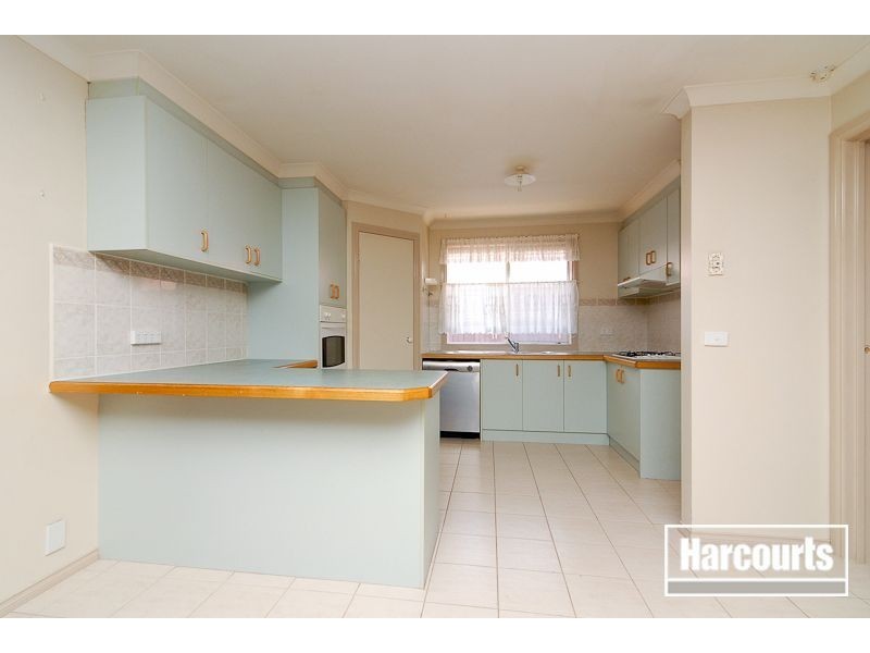 8 Perkins Drive, Carrum Downs VIC 3201