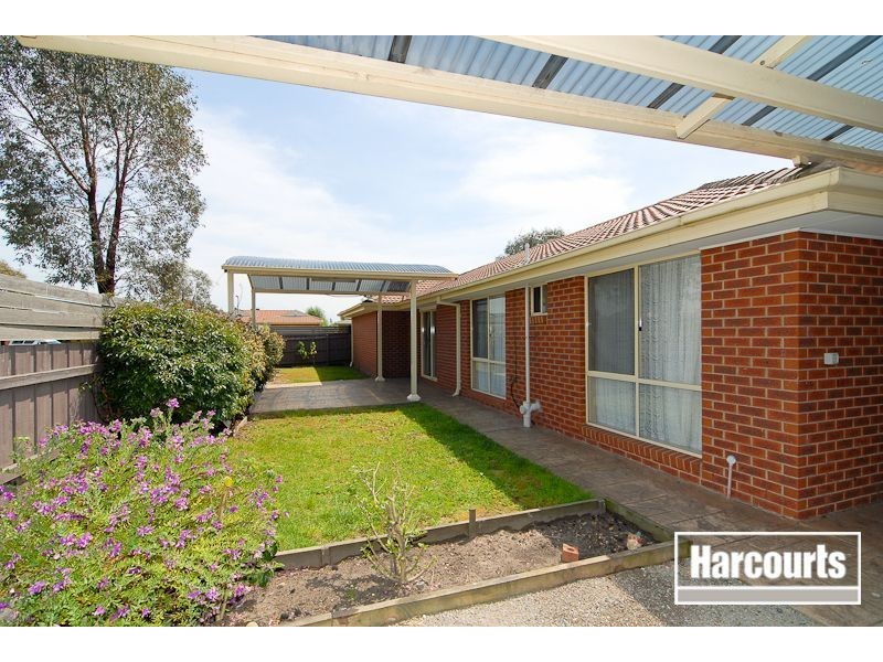 8 Perkins Drive, Carrum Downs VIC 3201