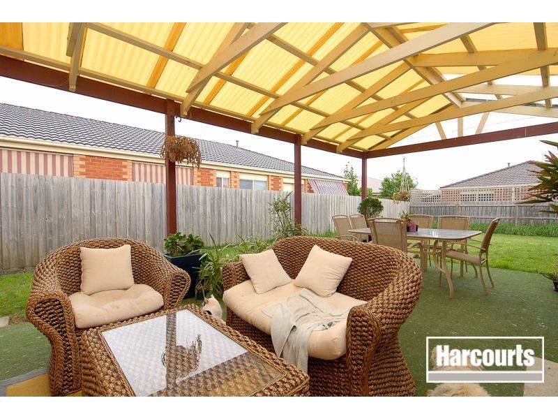 9 Clifton Park Drive, Carrum Downs VIC 3201