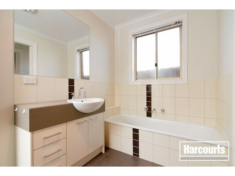 4/33 Broderick Road, Carrum Downs VIC 3201