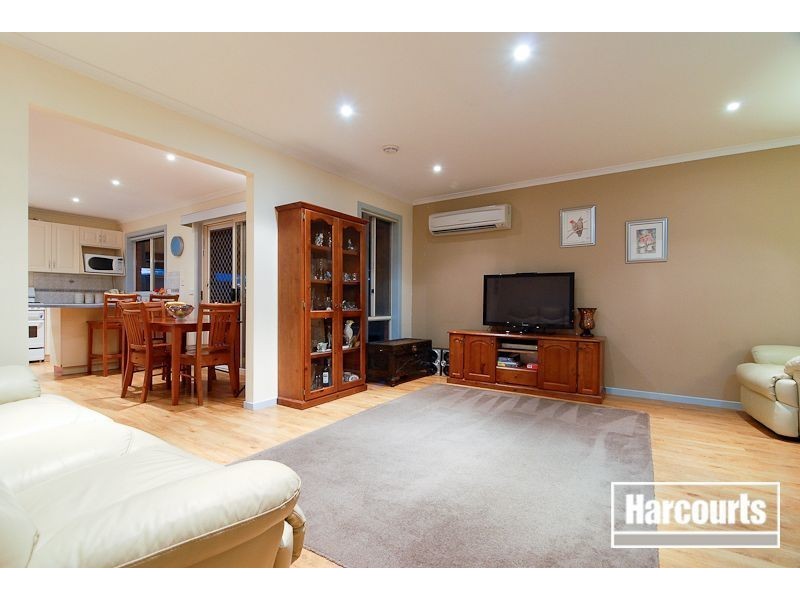 44 Bushlark Drive, Carrum Downs VIC 3201