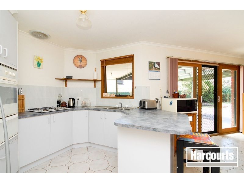 4 Greenslopes Drive, Carrum Downs VIC 3201