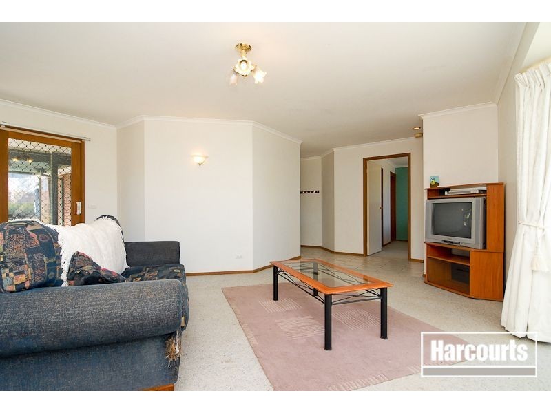 4 Greenslopes Drive, Carrum Downs VIC 3201