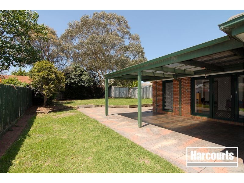 4 Greenslopes Drive, Carrum Downs VIC 3201
