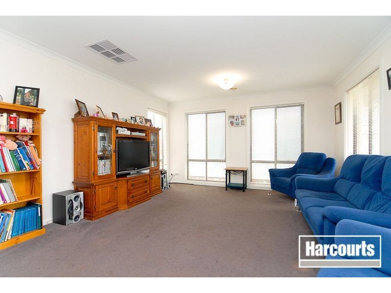 6 Ella Paige Place, Carrum Downs VIC 3201